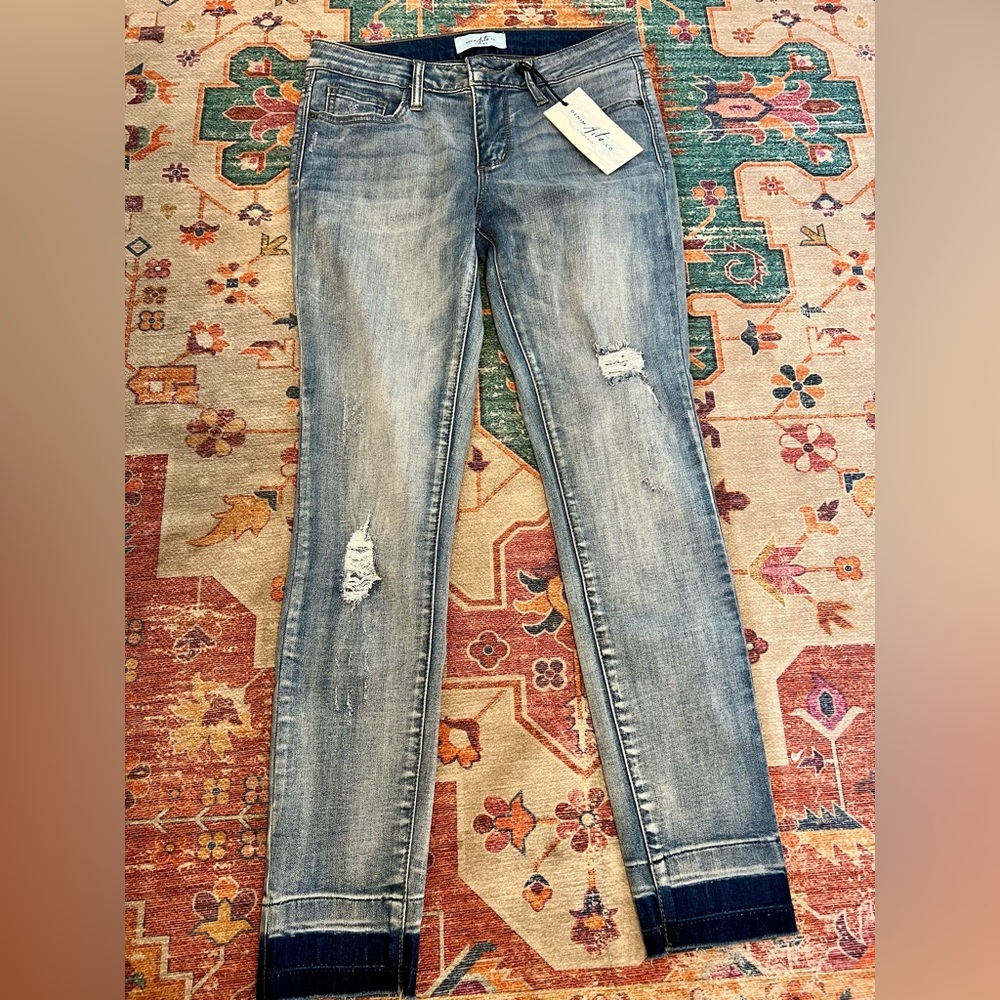 Judy Blue Denim Arts Co. Women's SZ 5/27